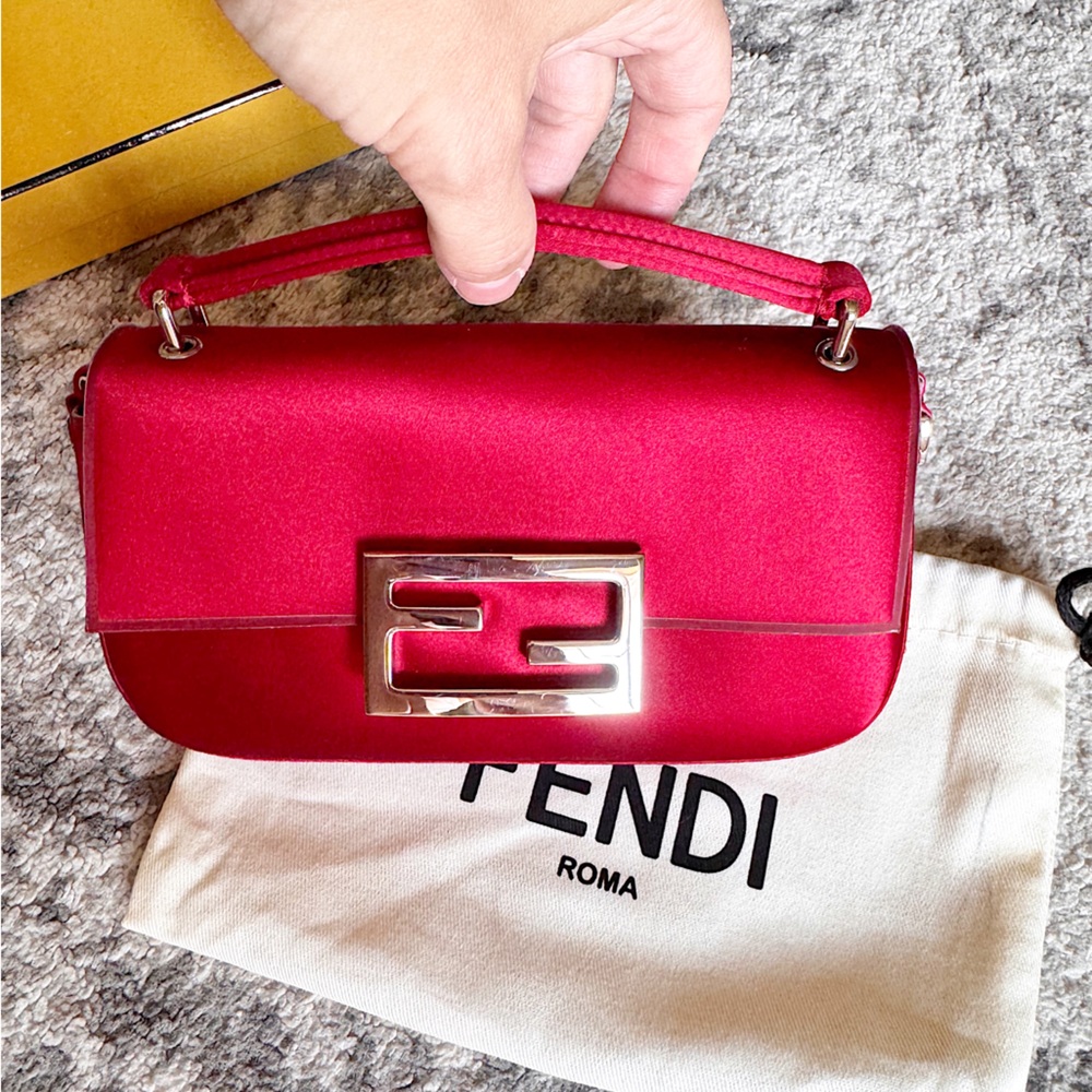 SOLD‼️Fendi mini baguette red satin crossbody bag phone pouch - Picture 10 of 11